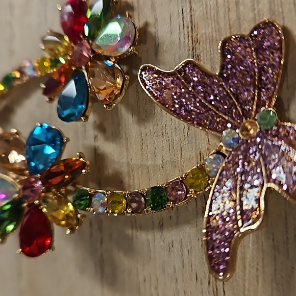 Pinky purple butterflies and multicolored rhinestone flower dangle earrings - Picture 6 of 6